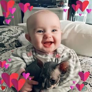 Meet your Posher, Crystal